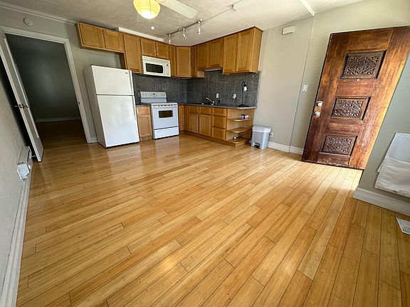 5th image of 1600 11th Ave #1600