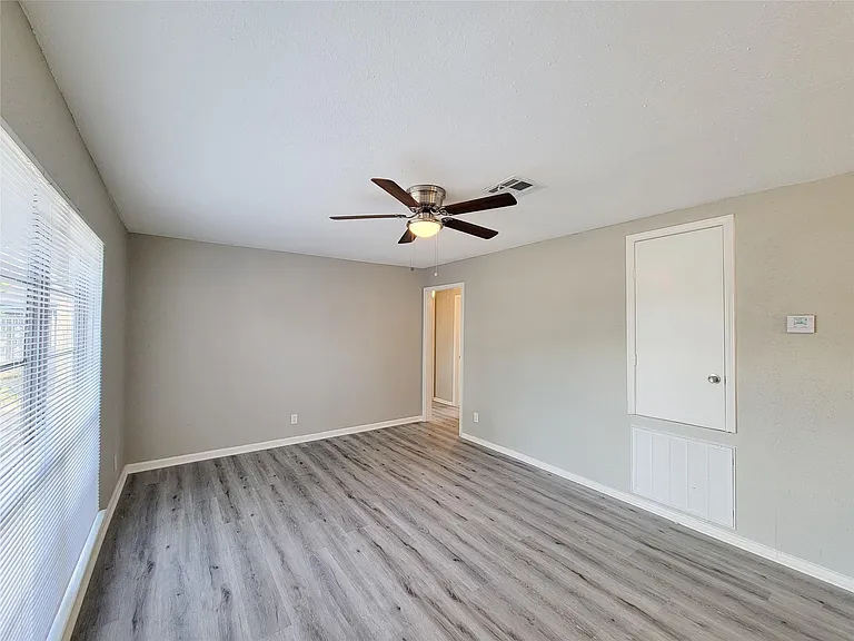 7426 Bigwood St — Photo 24
