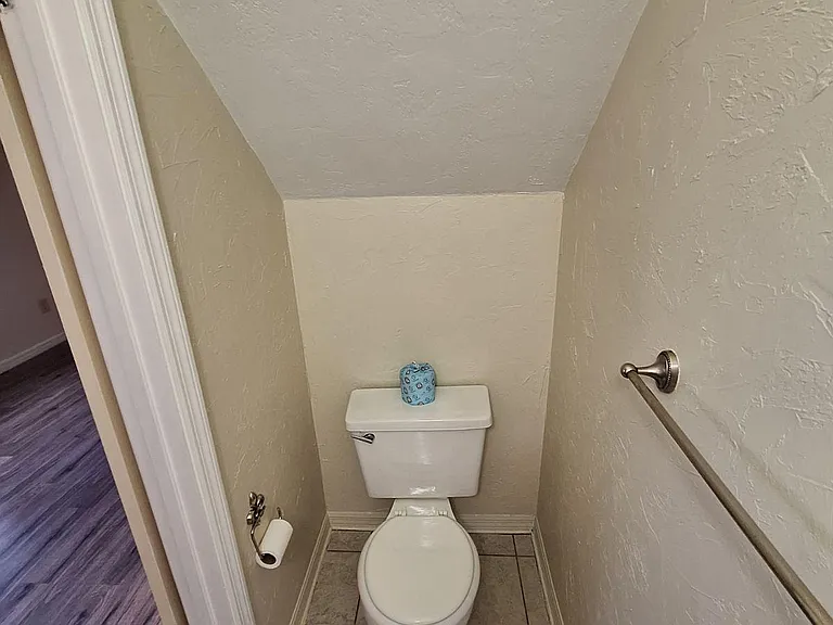6111 SW 8th Pl — Photo 18