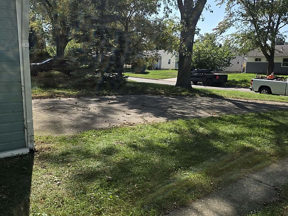 Split drive for parking