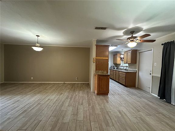 3rd image of 5326 Alejandro St