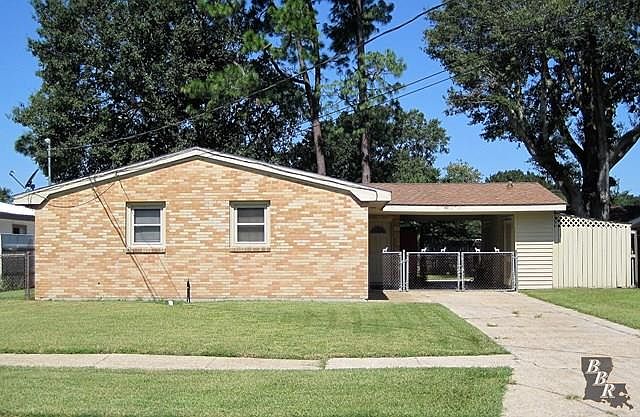 1st image of 412 Hibernia Pl