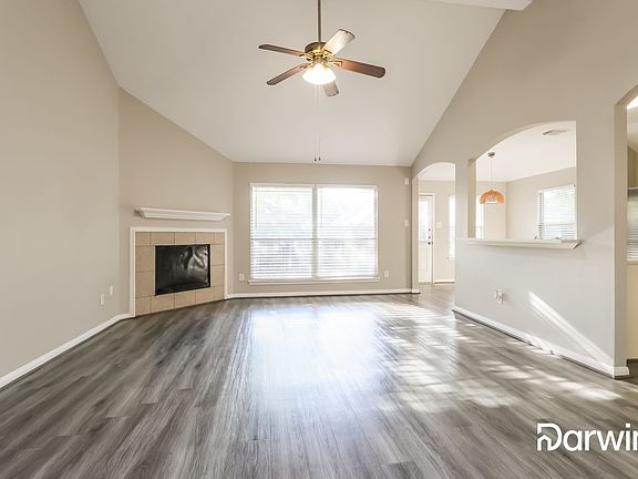 5th image of 4002 Old Pine Grove Dr