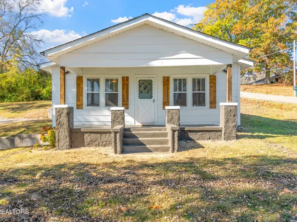 930 McAdoo St, Clinton, TN 37716