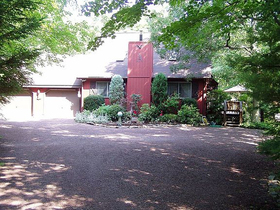 front coming in driveway