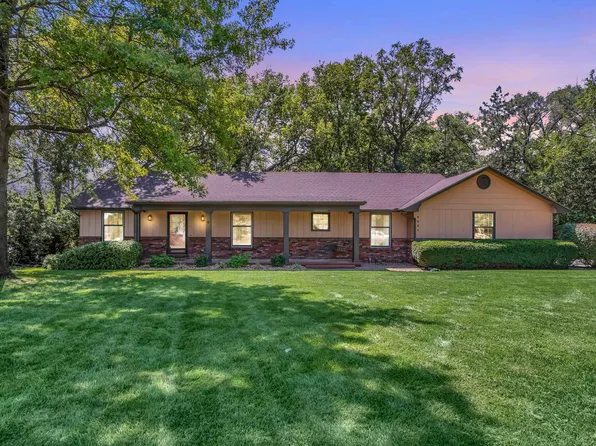 3231 Red Fox Ln, Newton, KS 67114