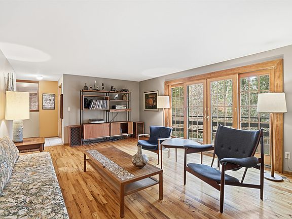 4th image of 1822 W Toni Rae Dr