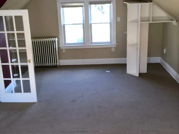 230 Williams St, Meriden, CT 06450