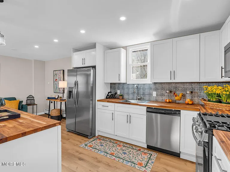 282 Carr Ave #1 — Photo 8