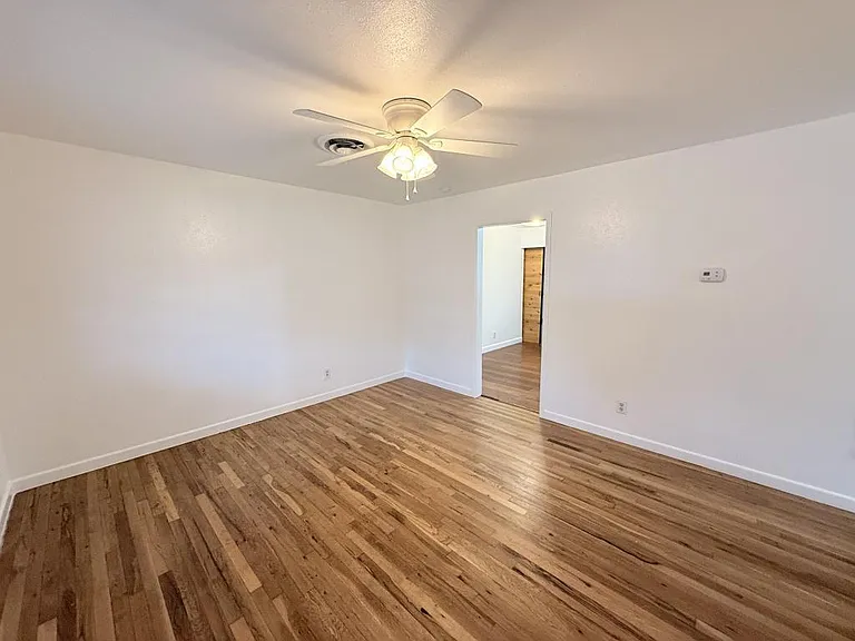 1005 S 11th St — Photo 5
