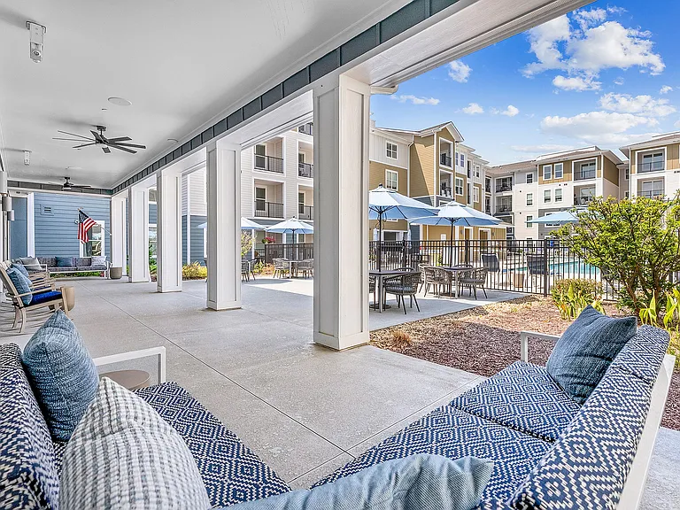 Rosalia Verdae - 55+ Active Adult Apartment Homes — Photo 29