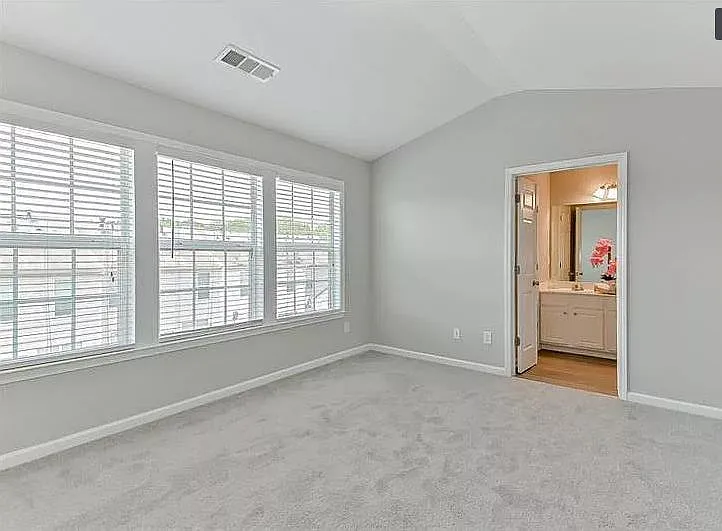 1064 Prestwyck Ct — Photo 17