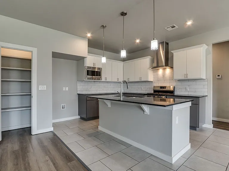 10608 Glover River Dr — Photo 8