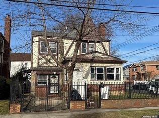 20319 100th Ave, Hollis, NY 11423