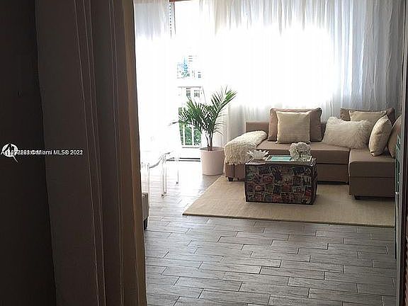 4th image of 520 SW Brickell Ave #A917
