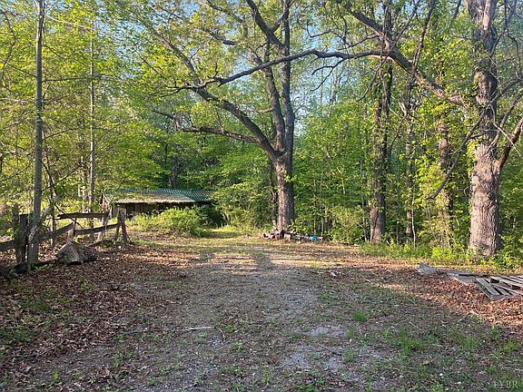 5th image of 1419 Bedford Lake Dr