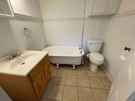 4th image of 2523 Lapeyrouse St #2523