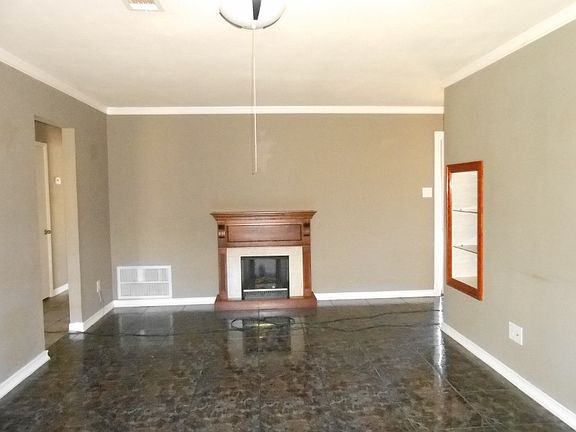 3rd image of 2724 Northridge Dr