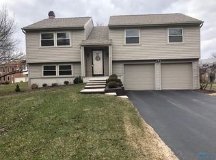 202 Quail Rd, Perrysburg, OH 43551