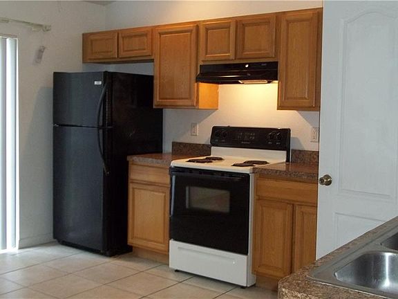 5th image of 412 S Clara Ave