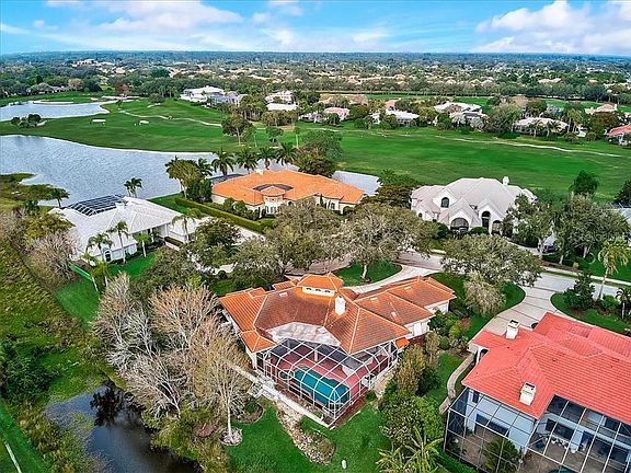 3rd image of 4026 Las Palmas Way