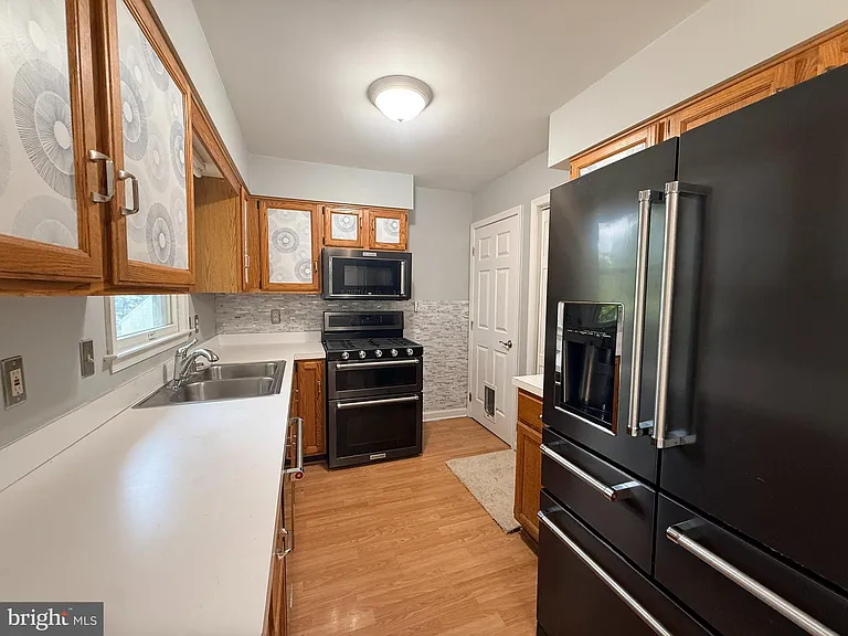 32 Provincial Pkwy — Photo 4