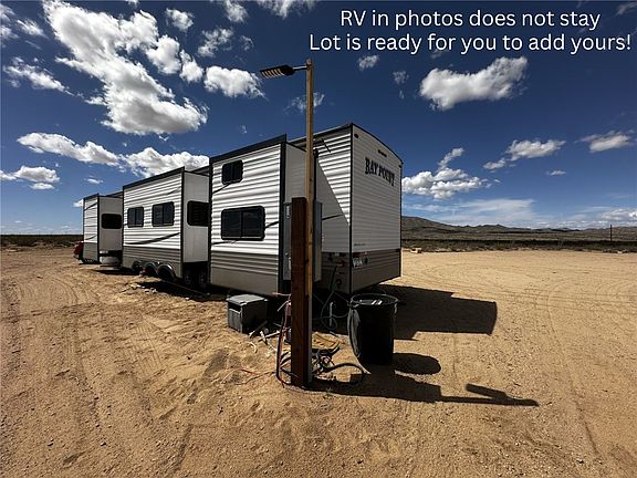 3rd image of 2794 W Quartz Rd