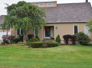 1 Evie Dr, Warren, RI 02885