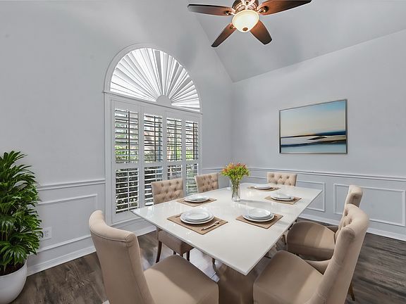 4th image of 4024 Lamorna Dr