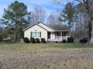 320 Irvan St, Clayton, NC 27520