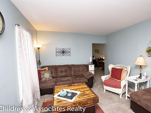 3rd image of 1715 Martin Ave SE
