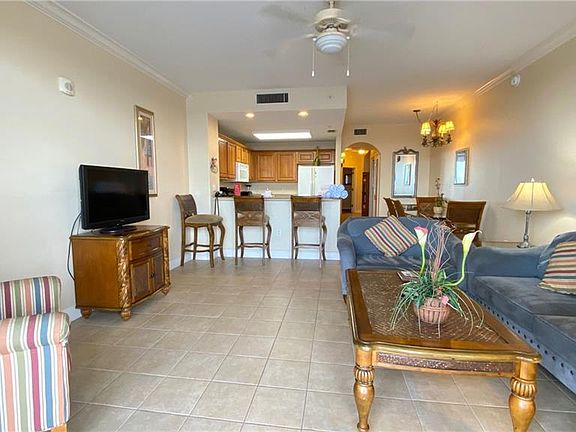 5th image of 13415 Blue Heron Beach Dr #1109