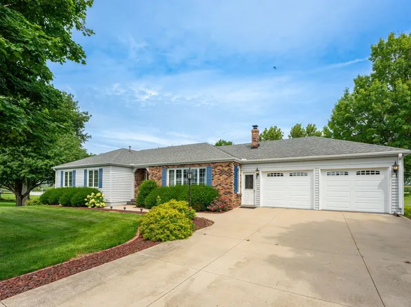 17955 Hillside Rd, Morrison, IL 61270