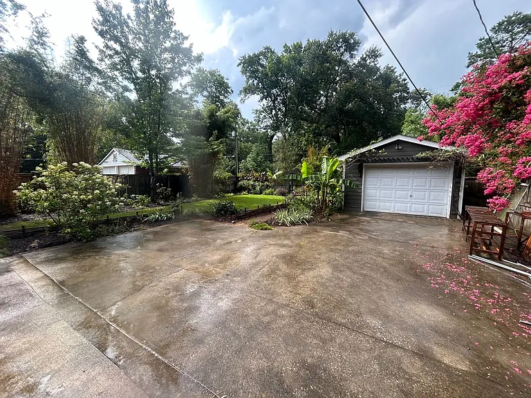 2827 Wilmot Ave — Photo 50