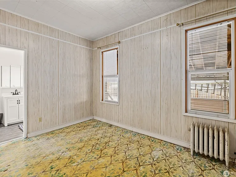 312 E Manitoba Ave — Photo 13