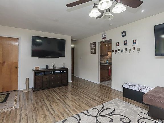2nd image of 405 Merrymaid Dr