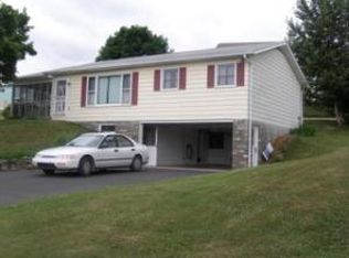 494 Sunset Dr, Milton, PA 17847