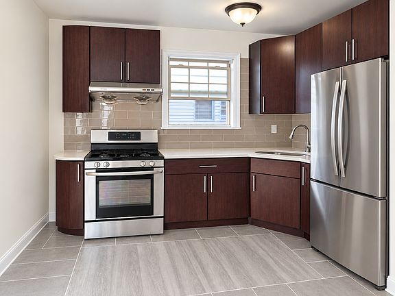 4th image of 5941 161st St #1
