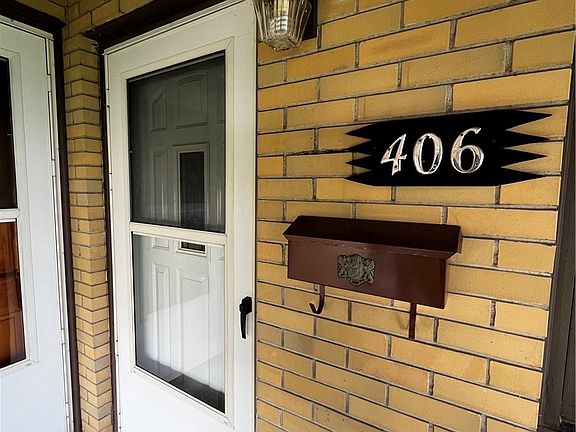 4th image of 406 Walnut St