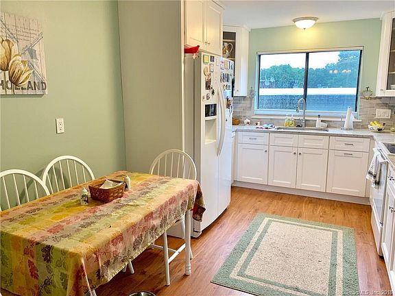 3rd image of 96 Gillies Ln #96