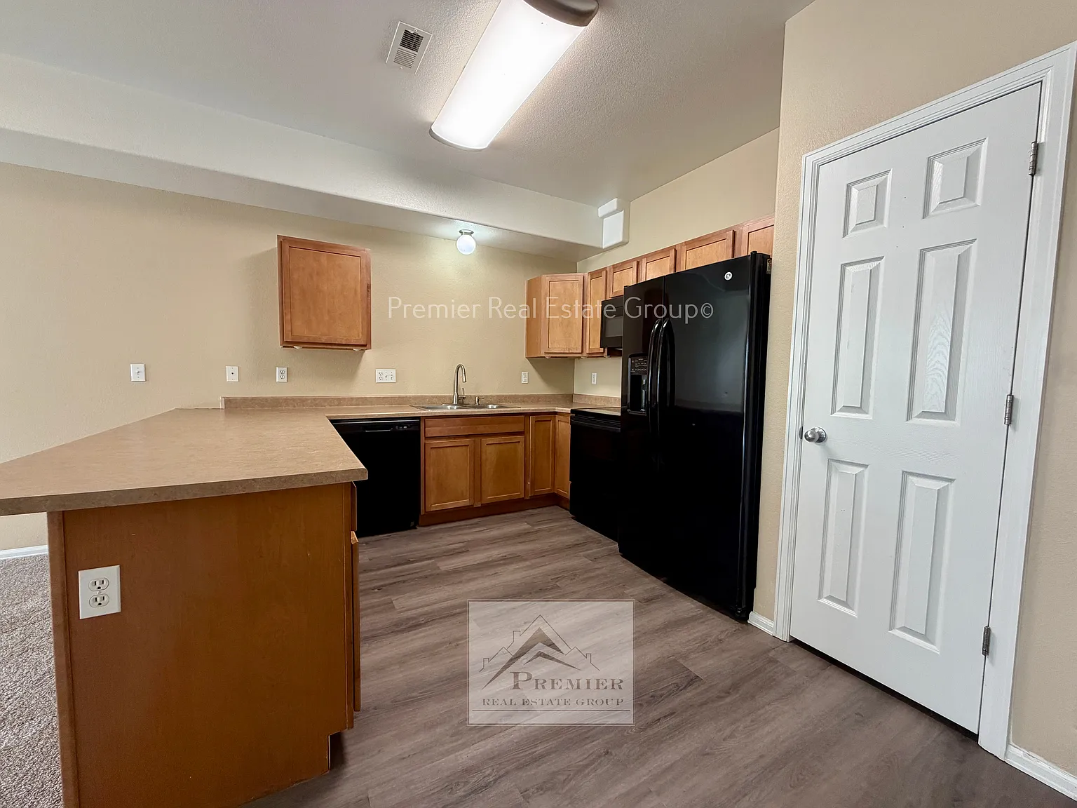 3 bed, 2.5 bath, 1632 sqft, $1,595 — Photo 4