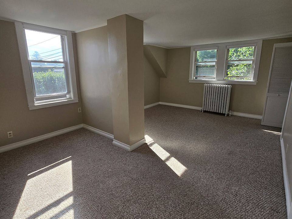 1st image of 1137 Islington St APT 3