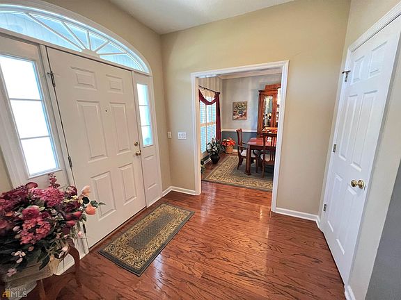 4th image of 119 Remington Way