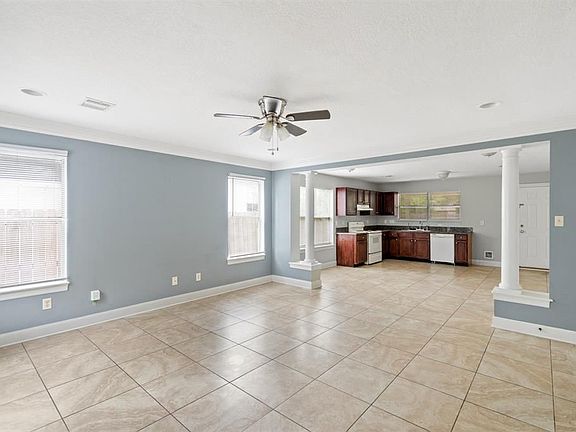 3rd image of 406 Texas St Ste A