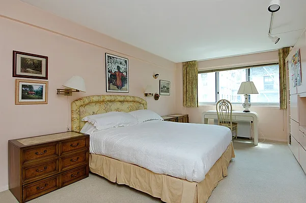 Sold by Corcoran | media 13