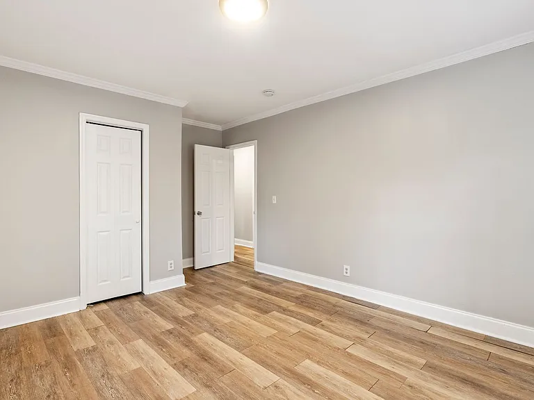 1137 White Oak Ave SW — Photo 23