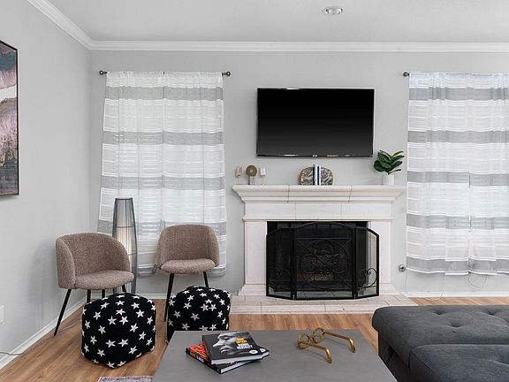 4th image of 807 Clarence Bohls Ln