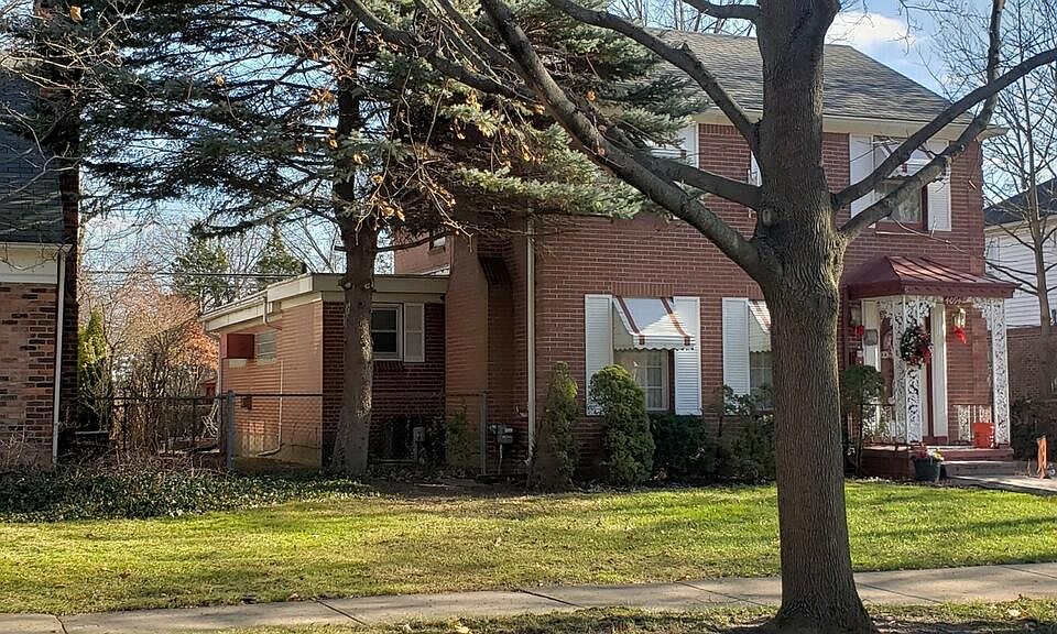 2nd image of 4094 Kenmore Rd