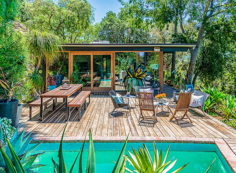 1st image of 3893 Avenida Del Sol