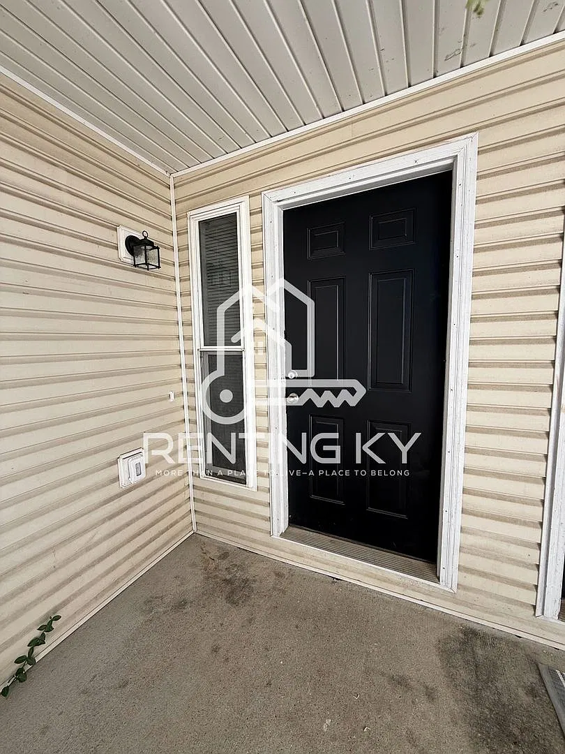 323 Peachtree Road — Photo 1